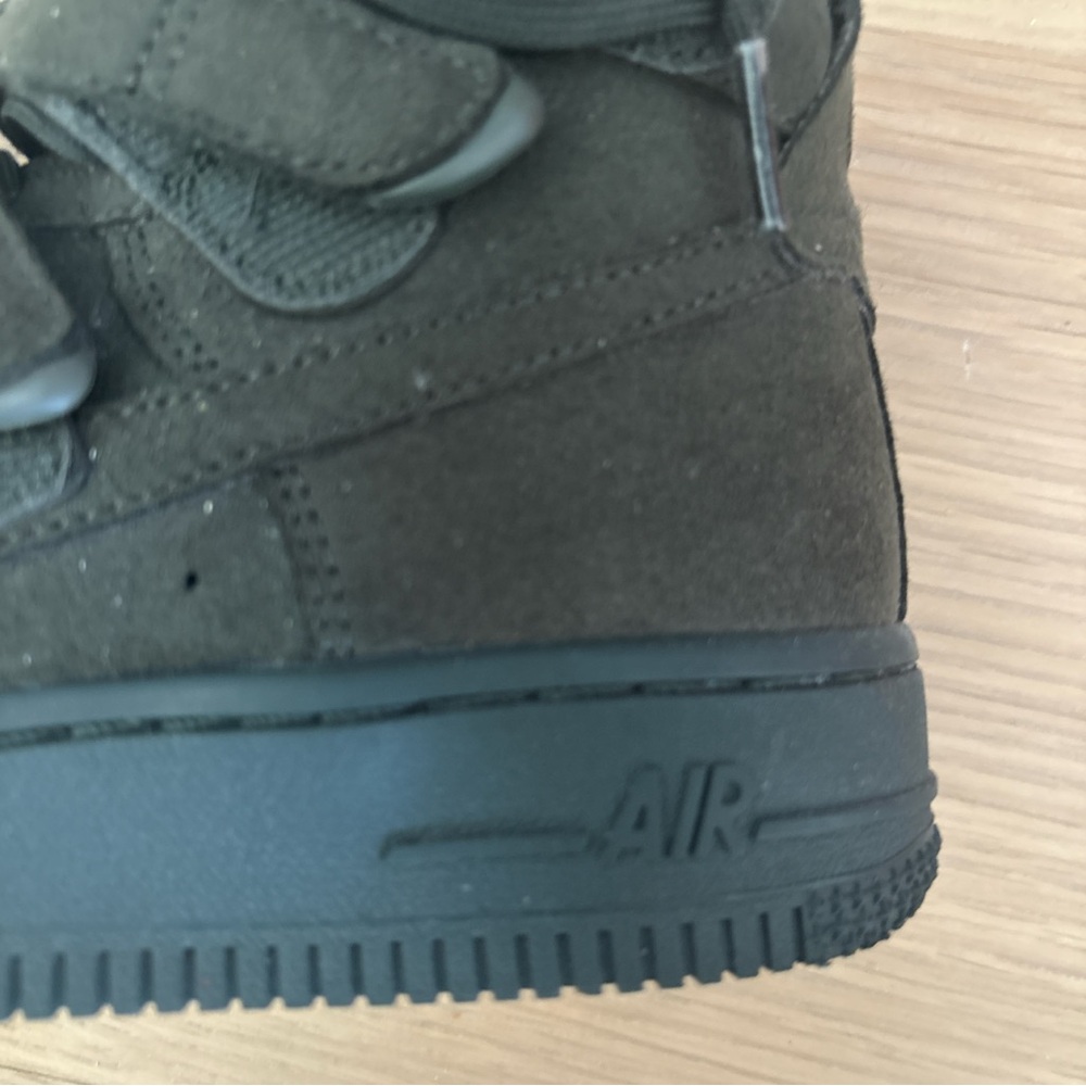 Billie Eilish x Nike high top Sneakers - Picture 2 of 5